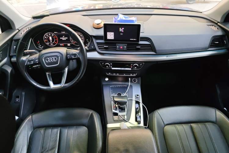 Used Audi Q5L 2020 40 TFSI Prestige Fashion Edition Center Console