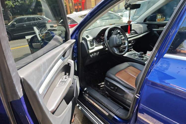 Used Audi Q5L 2020 Updated 40 TFSI Prestige Fashion Edition Driver Seat