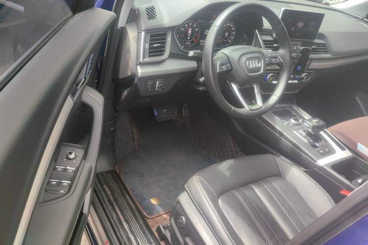 Used Audi Q5L 2020 Updated 40 TFSI Prestige Fashion Edition Driver Seat