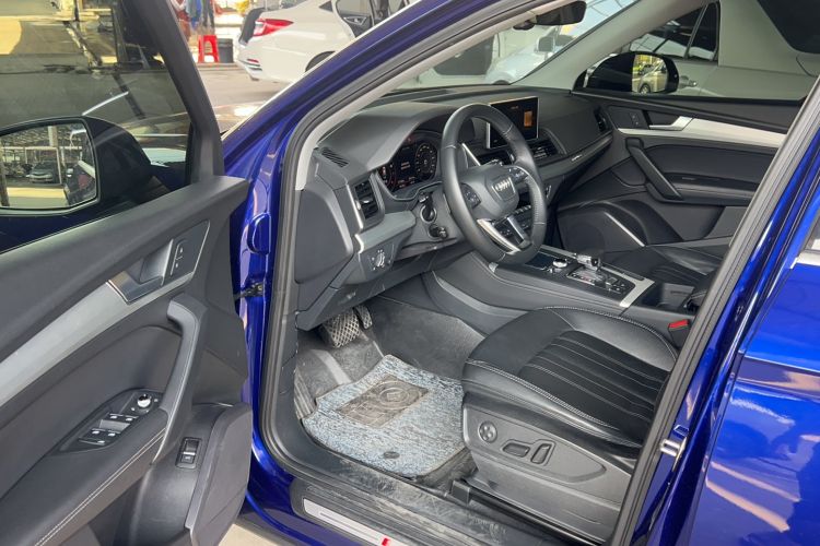 Used Audi Q5L 2020 Updated 40 TFSI Prestige Fashion Edition Driver Seat