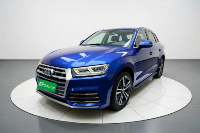 Ojetý Audi Q5L 2020 Updated 40 TFSI Prestige Fashion Edition