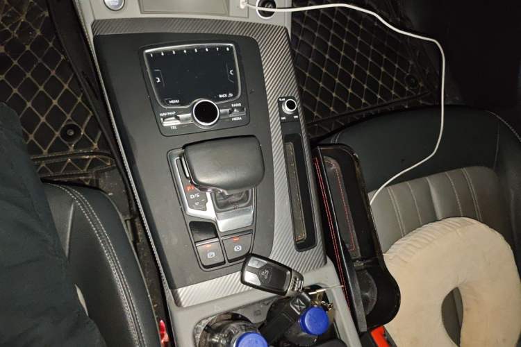 Used Audi Q5L 2020 45 TFSI Prestige Fashion Model Gear Lever