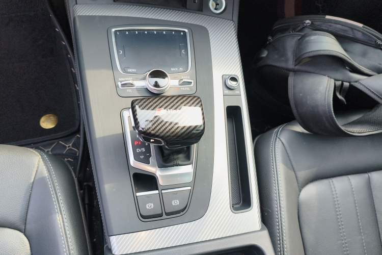 Used Audi Q5L 2020 45 TFSI Prestige Fashion Model Gear Lever