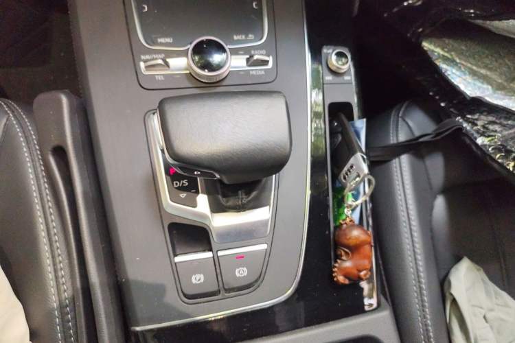 Used Audi Q5L 2020 40 TFSI Prestige Fashion Edition Gear Lever