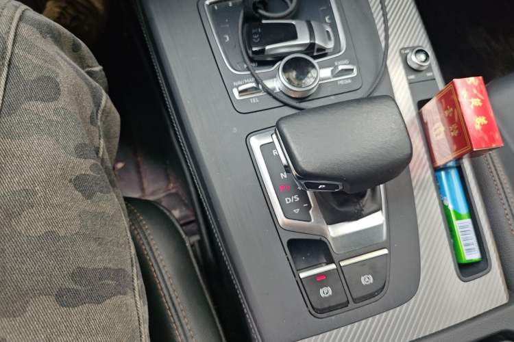 Used Audi Q5L 2020 45 TFSI Prestige Fashion Model Gear Lever