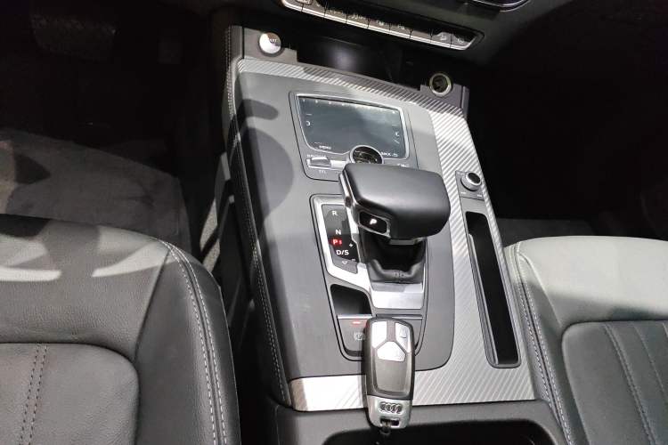 Used Audi Q5L 2020 45 TFSI Prestige Fashion Model Gear Lever