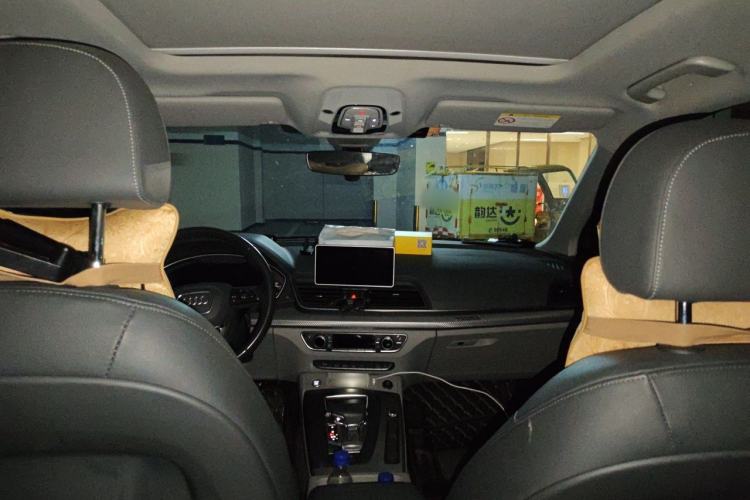 Used Audi Q5L 2020 45 TFSI Prestige Fashion Model Headliner
