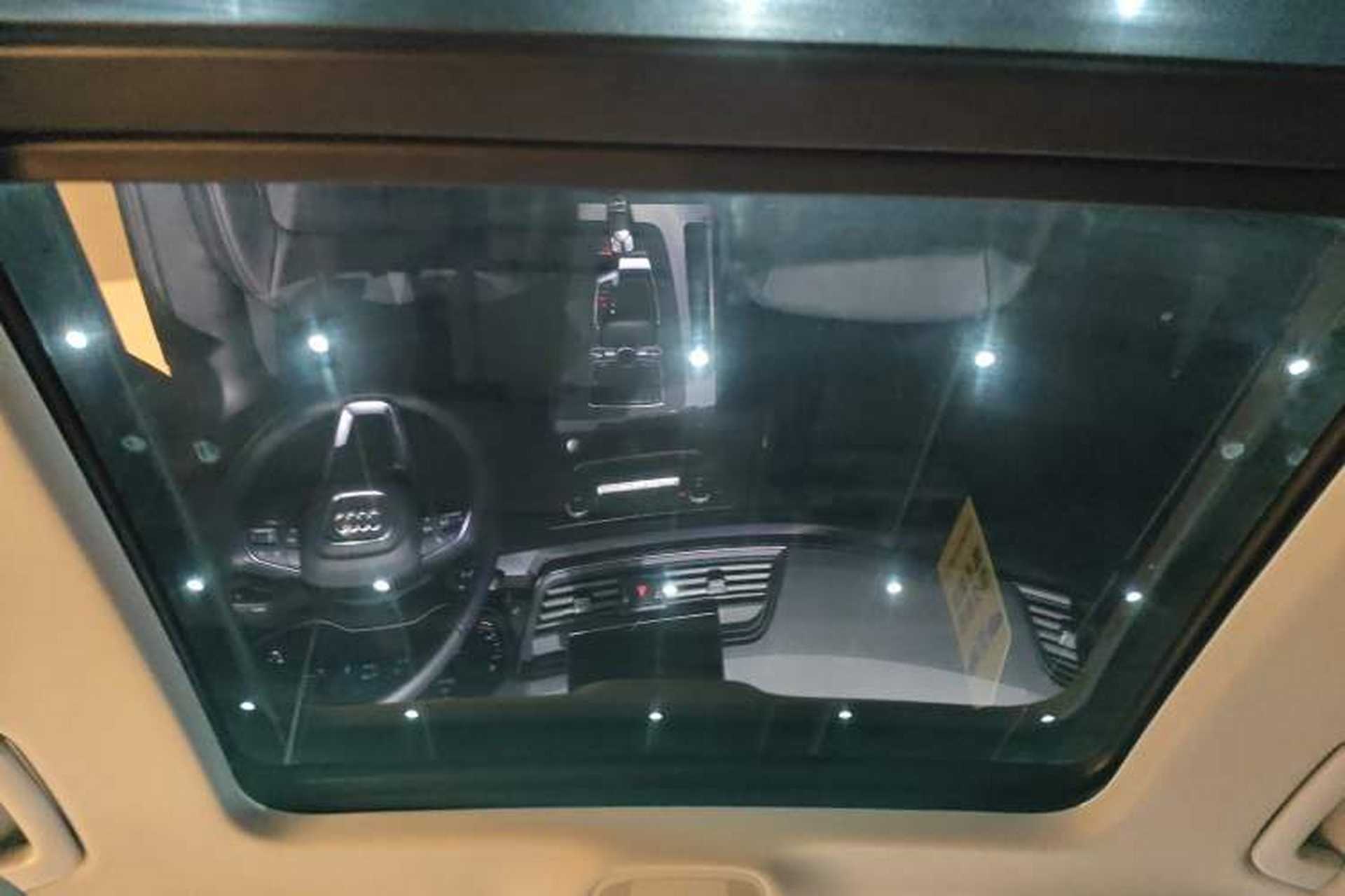 Used Audi Q5L 2020 45 TFSI Prestige Fashion Model Headliner