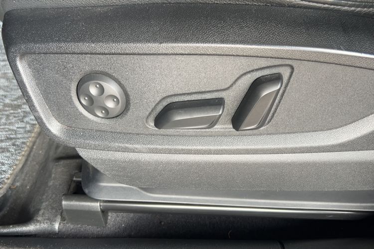 Used Audi Q5L 2020 Updated 40 TFSI Prestige Fashion Edition Interior 7