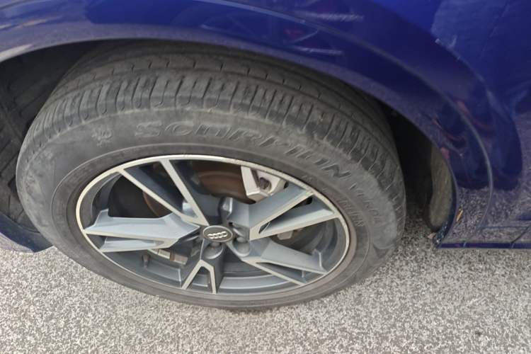 Used Audi Q5L 2020 Updated 40 TFSI Prestige Fashion Edition Left Front Wheel Hub