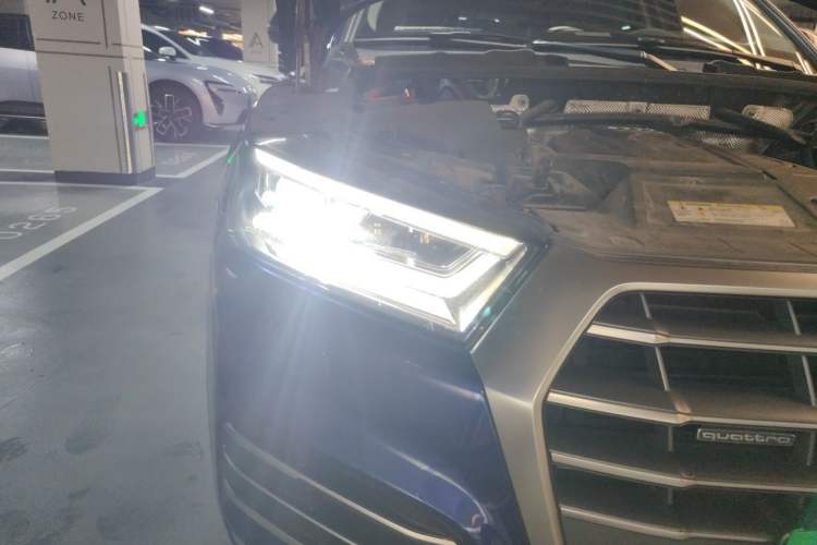 Used Audi Q5L 2020 40 TFSI Prestige Fashion Edition Right Front Headlight