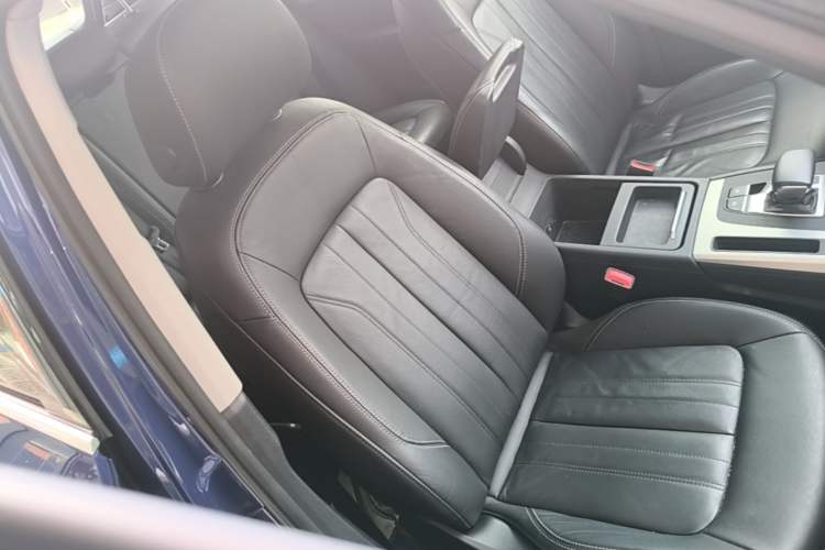 Used Audi Q5L 2020 Updated 40 TFSI Prestige Fashion Edition Right Front Seat