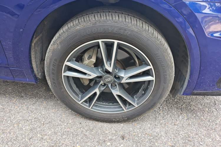 Used Audi Q5L 2020 Updated 40 TFSI Prestige Fashion Edition Right Front Wheel Hub