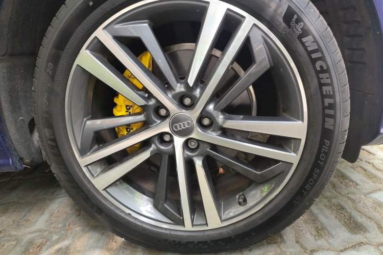 Used Audi Q5L 2020 40 TFSI Prestige Fashion Edition Right Front Wheel Hub