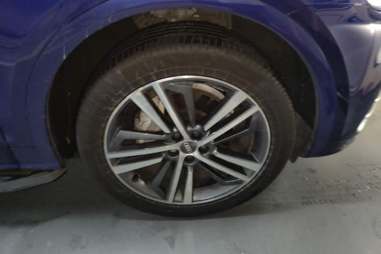 Used Audi Q5L 2020 40 TFSI Prestige Fashion Edition Right Front Wheel Hub