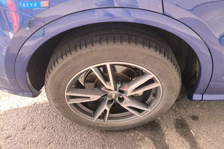 Used Audi Q5L 2020 Updated 40 TFSI Prestige Fashion Edition Right Rear Wheel Hub