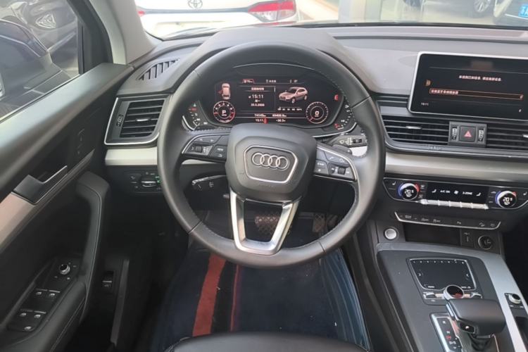 Used Audi Q5L 2020 Updated 40 TFSI Prestige Fashion Edition Steering Wheel