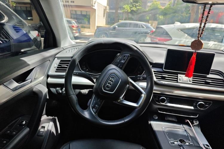 Used Audi Q5L 2020 Updated 40 TFSI Prestige Fashion Edition Steering Wheel