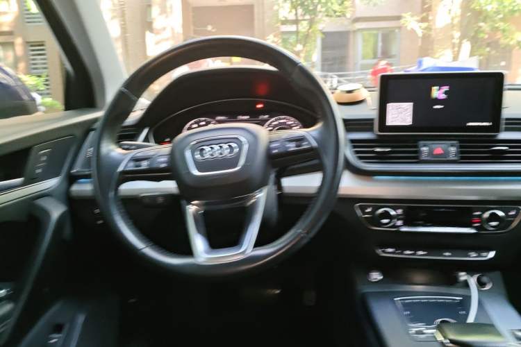 Used Audi Q5L 2020 40 TFSI Prestige Fashion Edition Steering Wheel