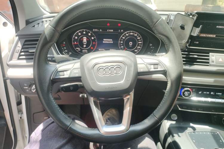 Used Audi Q5L 2020 Updated 40 TFSI Prestige Fashion Edition Steering Wheel
