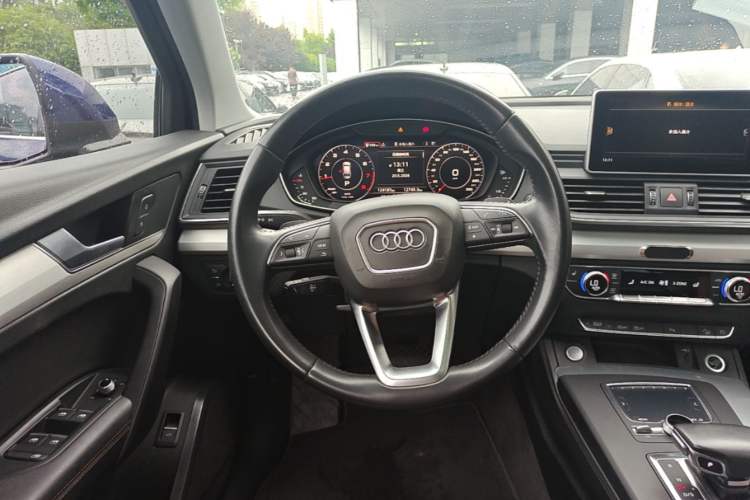 Used Audi Q5L 2020 Updated 40 TFSI Prestige Fashion Edition Steering Wheel