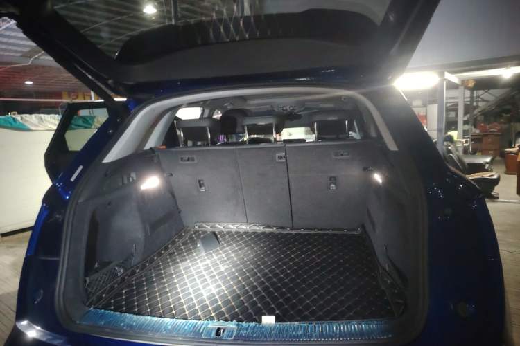 Used Audi Q5L 2020 Updated 40 TFSI Prestige Fashion Edition Trunk