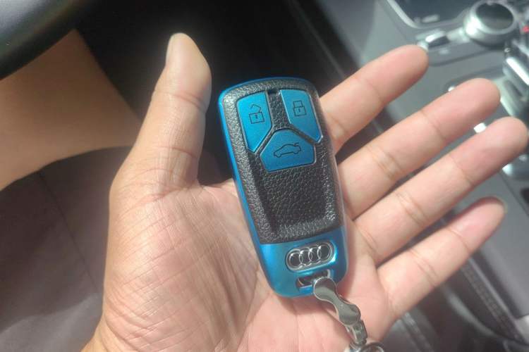 Used Audi Q5L 2020 Updated 40 TFSI Prestige Fashion Edition Vehicle Key