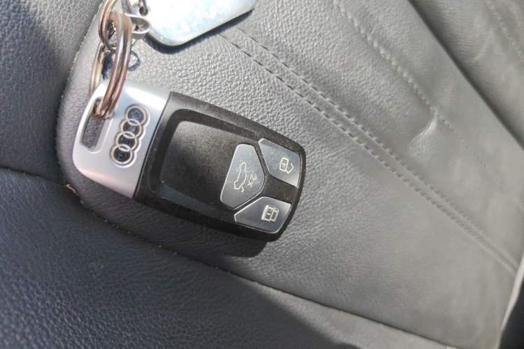Used Audi Q5L 2020 45 TFSI Prestige Fashion Model Vehicle Key