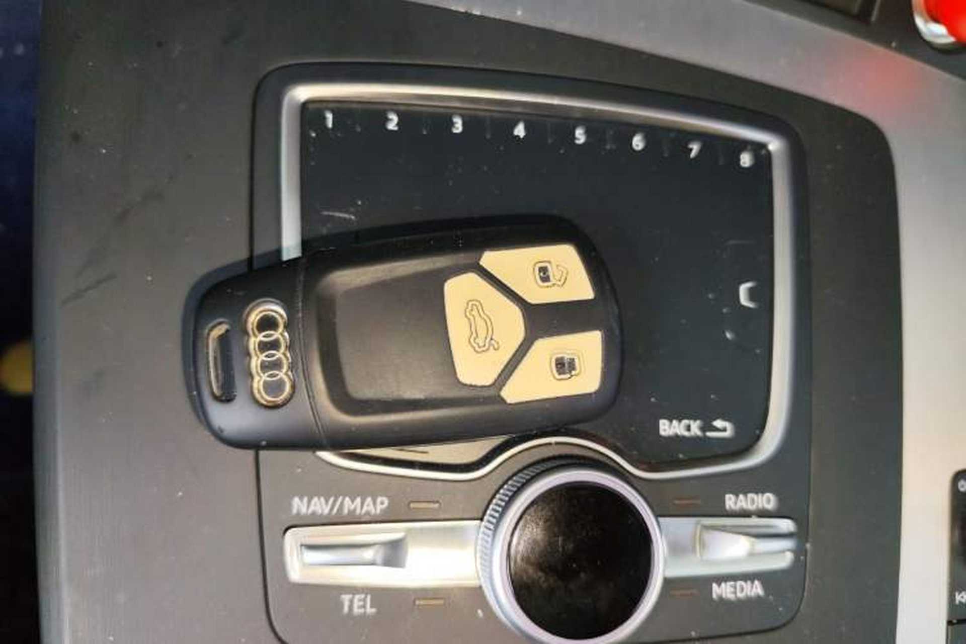 Used Audi Q5L 2020 Updated 40 TFSI Prestige Fashion Edition Vehicle Key
