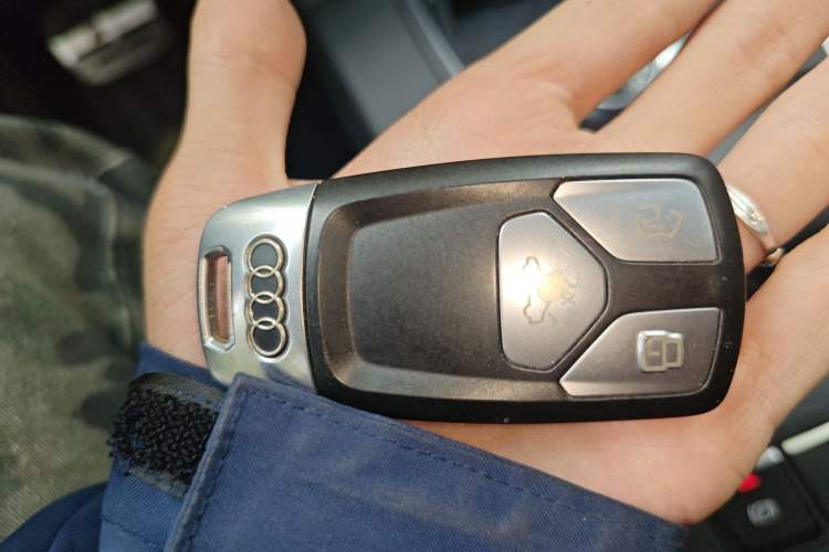 Used Audi Q5L 2020 45 TFSI Prestige Fashion Model Vehicle Key