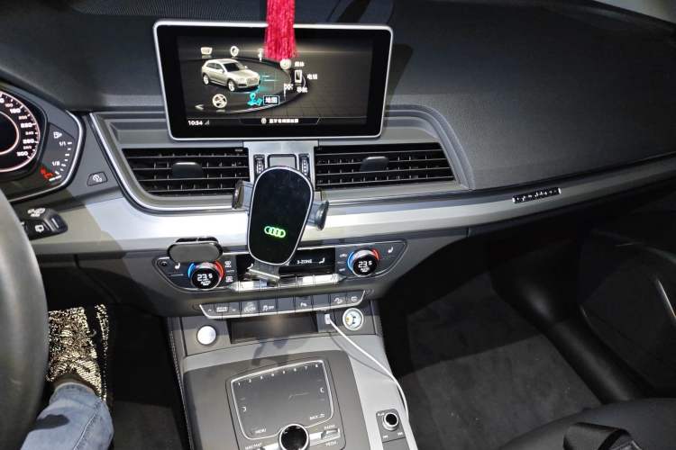 Used Audi Q5L 2020 Revised 40 TFSI Prestige Edition Audio And AC Panel
