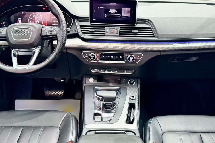 Used Audi Q5L 2020 45 TFSI Prestige Fashion Model Audio And AC Panel