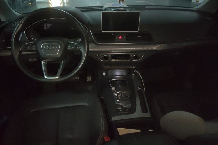 Used Audi Q5L 2020 45 TFSI Prestige Fashion Model Center Console