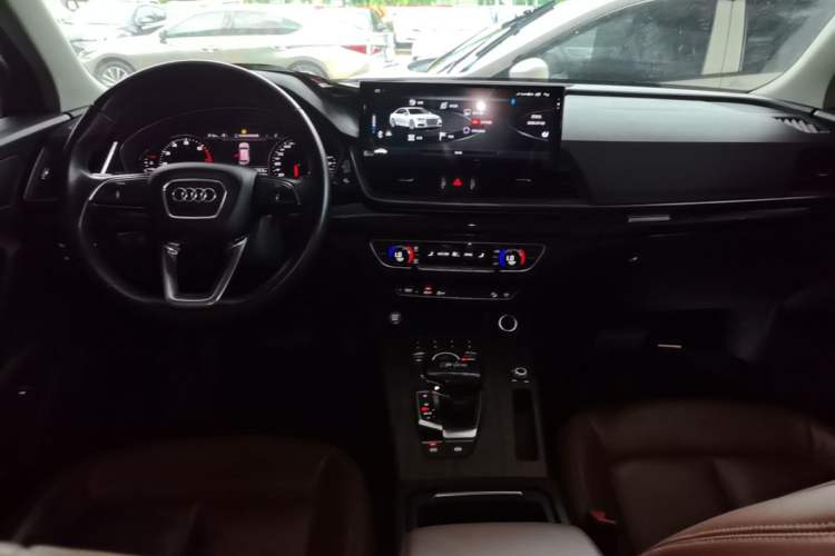 Used Audi Q5L 2020 40 TFSI Prestige Edition Center Console