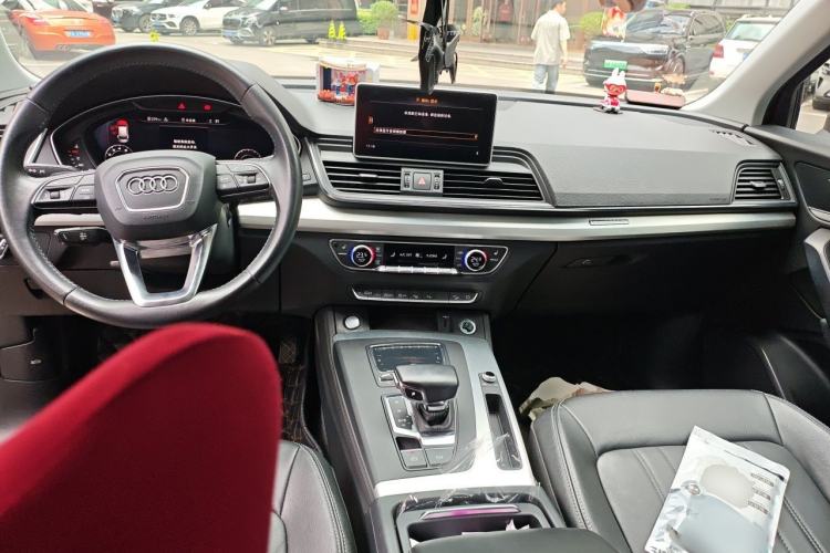 Used Audi Q5L 2020 40 TFSI Prestige Fashion Edition Center Console