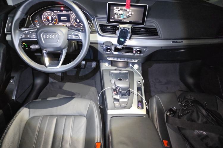 Used Audi Q5L 2020 Revised 40 TFSI Prestige Edition Center Console