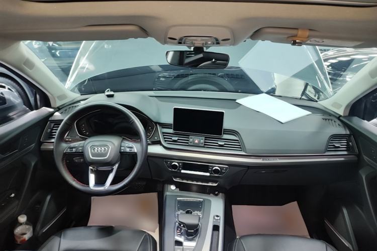 Used Audi Q5L 2020 45 TFSI Prestige Fashion Model Center Console