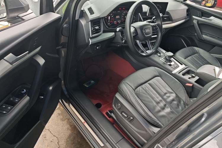 Used Audi Q5L 2020 Updated 40 TFSI Prestige Fashion Edition Driver Seat