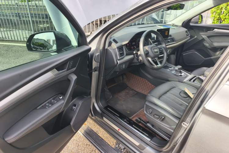 Used Audi Q5L 2020 Updated 40 TFSI Prestige Fashion Edition Driver Seat