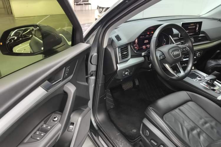 Used Audi Q5L 2020 Updated 40 TFSI Prestige Fashion Edition Driver Seat