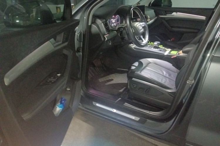 Used Audi Q5L 2020 Updated 40 TFSI Prestige Fashion Edition Driver Seat