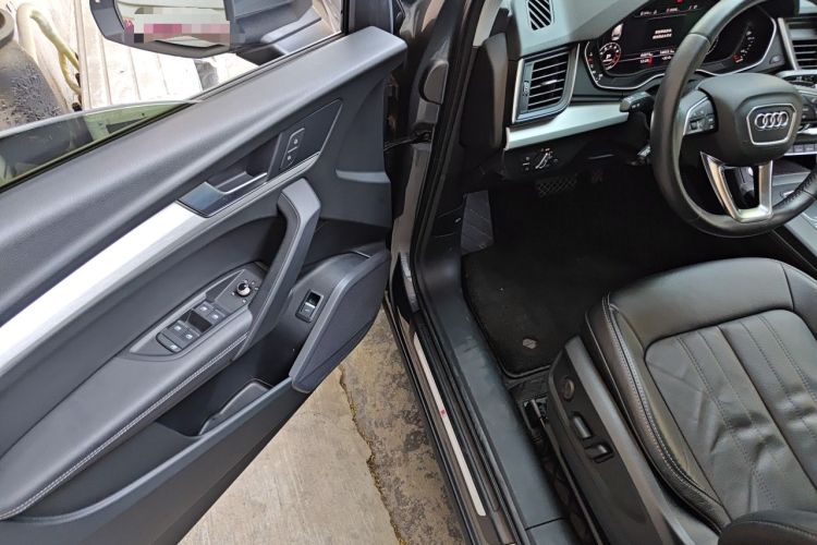 Used Audi Q5L 2020 Updated 40 TFSI Prestige Fashion Edition Driver Seat