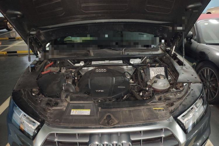 Used Audi Q5L 2020 45 TFSI Prestige Fashion Model Engine Bay