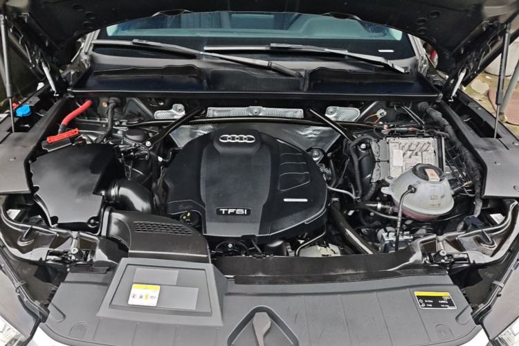 Used Audi Q5L 2020 Updated 40 TFSI Prestige Fashion Edition Engine Bay