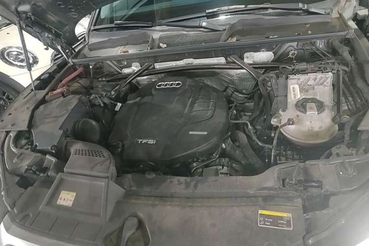 Used Audi Q5L 2020 Updated 40 TFSI Prestige Fashion Edition Engine Bay