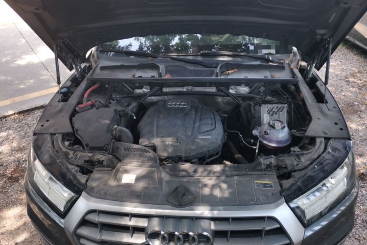 Used Audi Q5L 2020 Updated 40 TFSI Prestige Fashion Edition Engine Bay