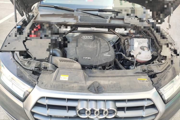 Used Audi Q5L 2020 45 TFSI Prestige Fashion Model Engine Bay