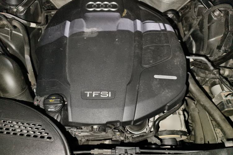 Used Audi Q5L 2020 45 TFSI Prestige Fashion Model Engine Bay