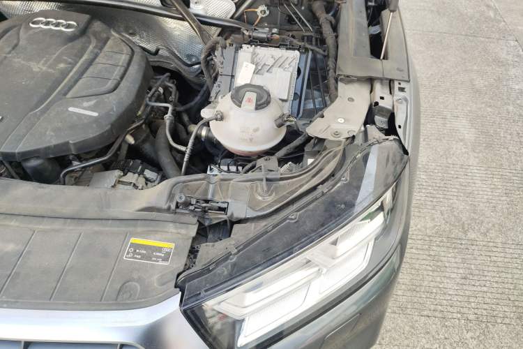 Used Audi Q5L 2020 45 TFSI Prestige Fashion Model Engine Bay Left