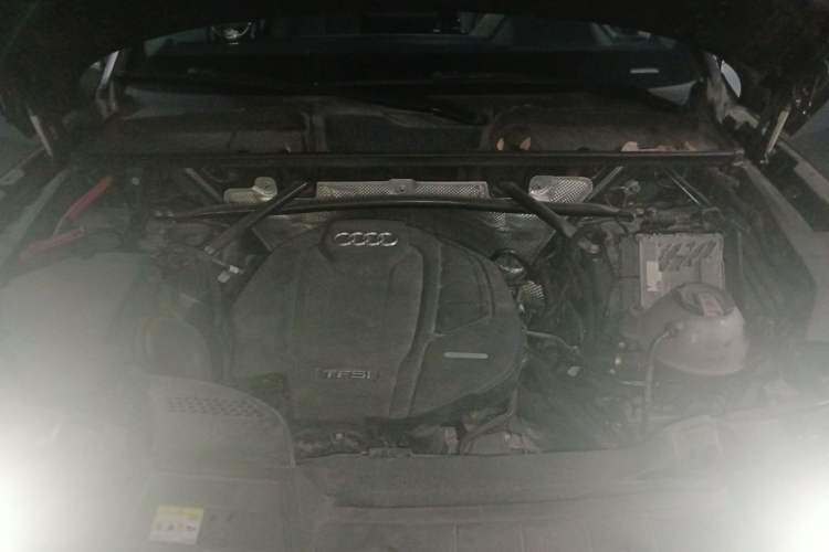 Used Audi Q5L 2020 Updated 40 TFSI Prestige Fashion Edition Engine Bay